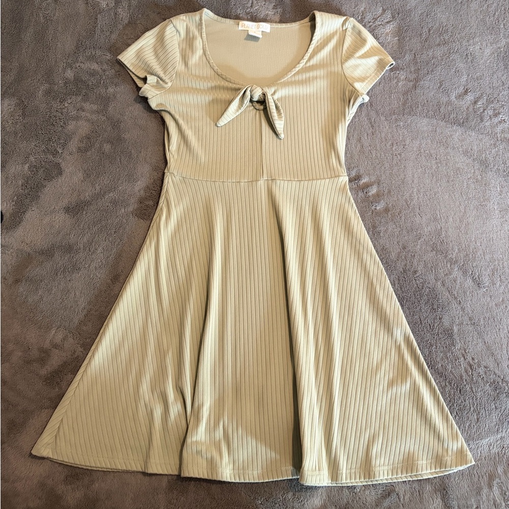 Planet Gold Green Midi Dress with Tie-Front